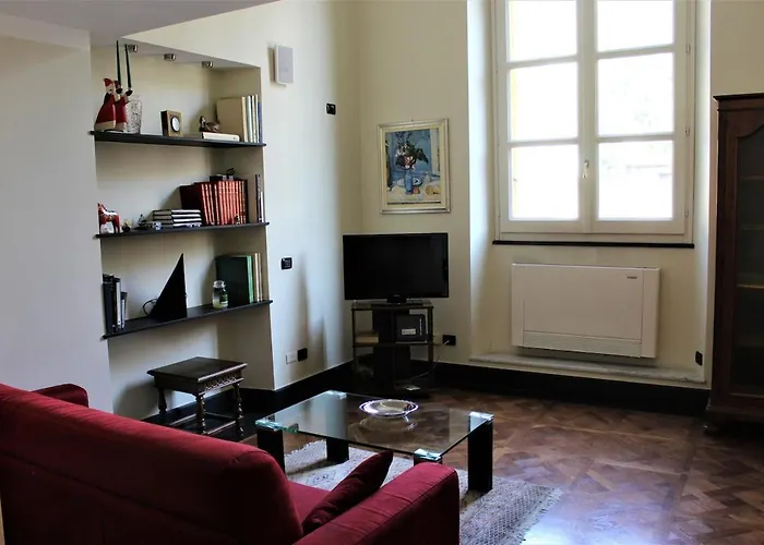 Unesco Via Garibaldi - Center Apartmán