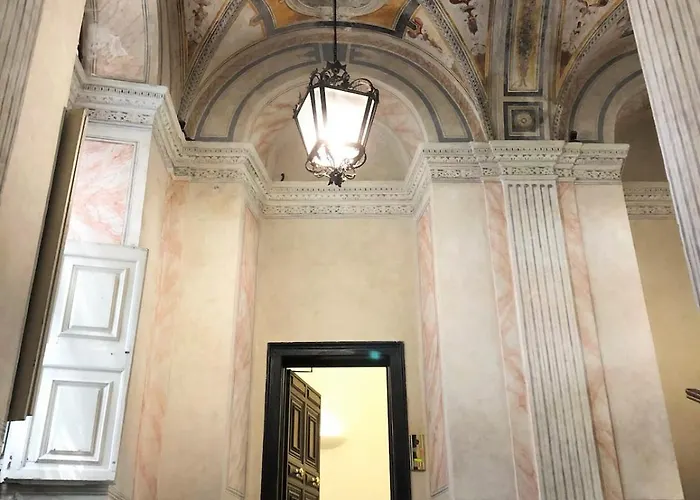 Unesco Via Garibaldi - Center *