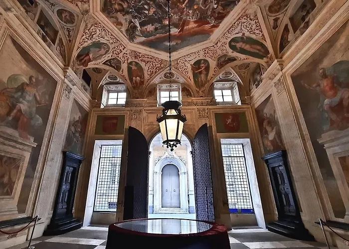 Unesco Via Garibaldi - Center *