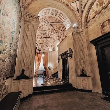 Unesco Via Garibaldi - Center